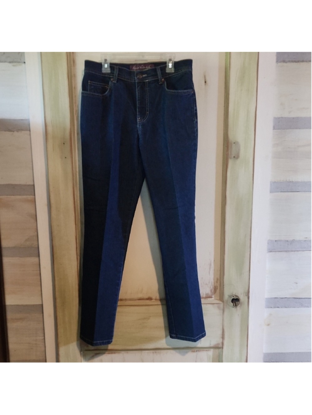 Gloria Vanderbilt Amanda Classic Blue Women's Staightlegged Jeans, Sz 6P, NWOT